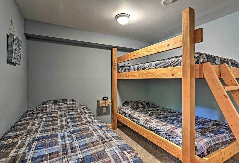 Pocono Lake House Near Skiing & Kalahari Resort!