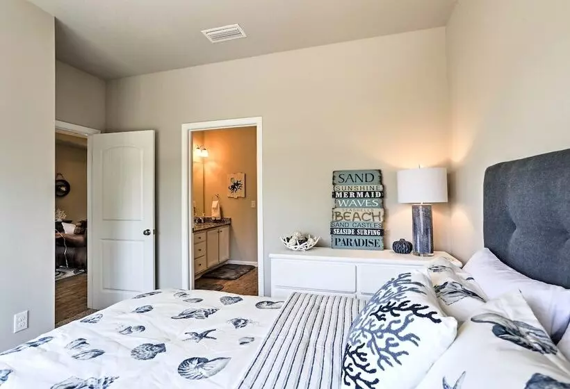 Port St Joe Beach House W/ Pool Access!