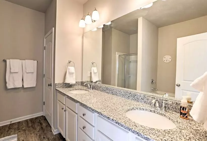 Port St Joe Beach House W/ Pool Access!