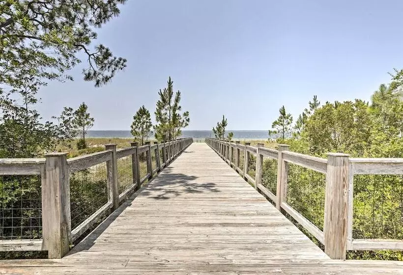 Port St Joe Beach House W/ Pool Access!