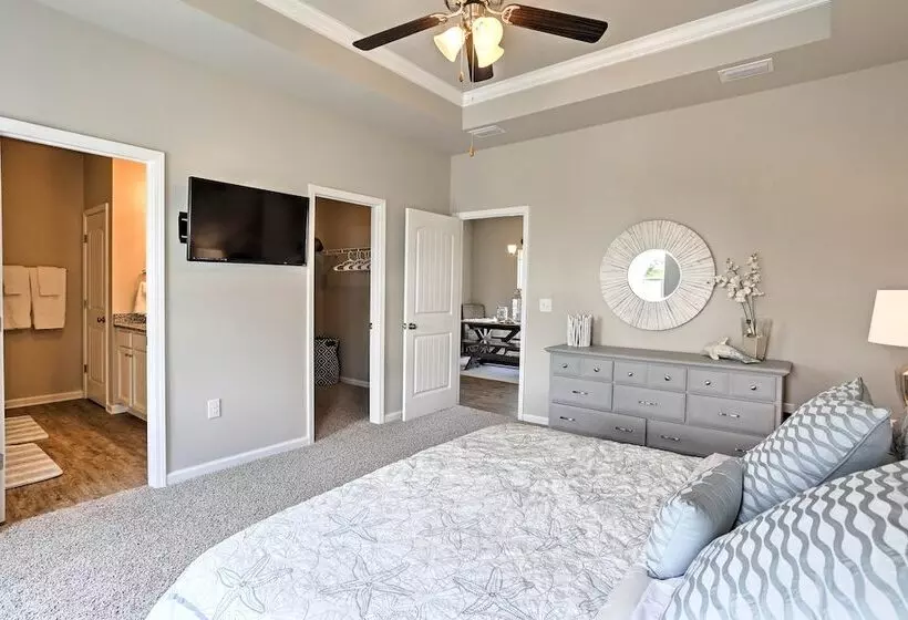 Port St Joe Beach House W/ Pool Access!