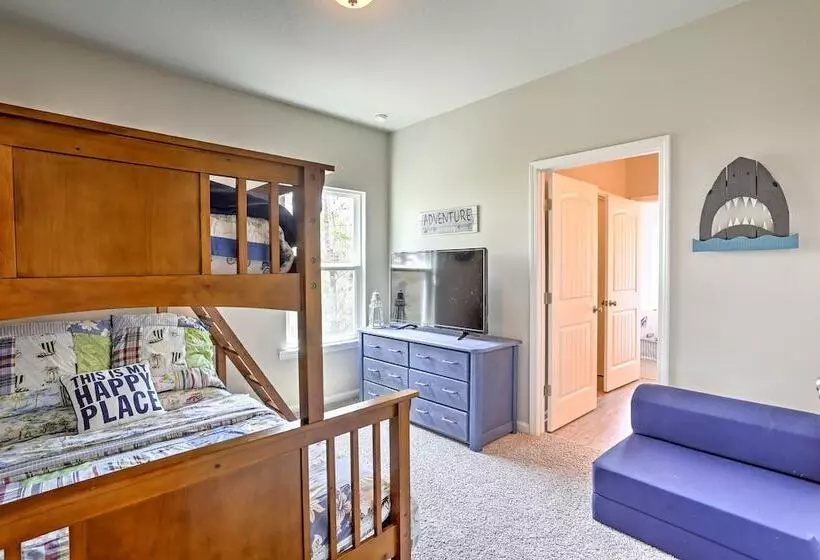 Port St Joe Beach House W/ Pool Access!