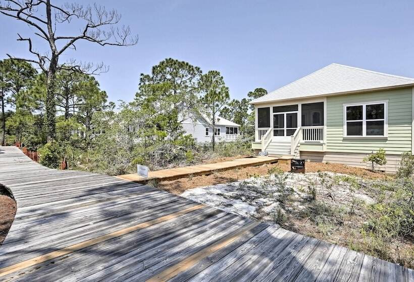 Port St Joe Beach House W/ Pool Access!