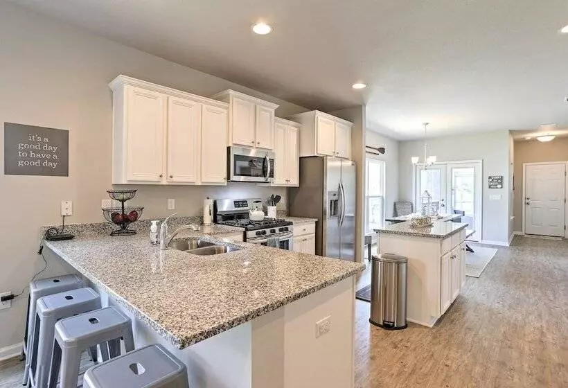 Port St Joe Beach House W/ Pool Access!