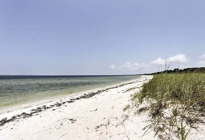 Port St Joe Beach House W/ Pool Access!