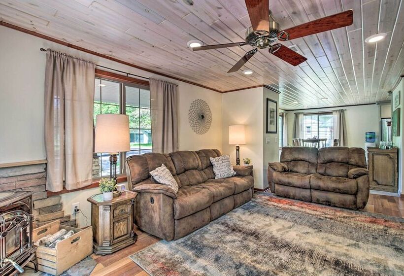 Retreat W/ Lake Access & Private Boat Dock!