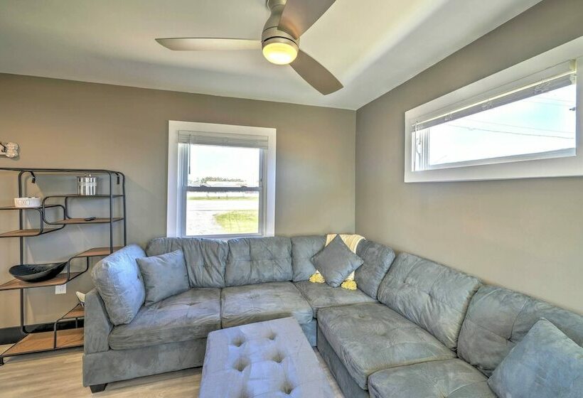 Sandpiper  House: Walk To Town & Beaches!