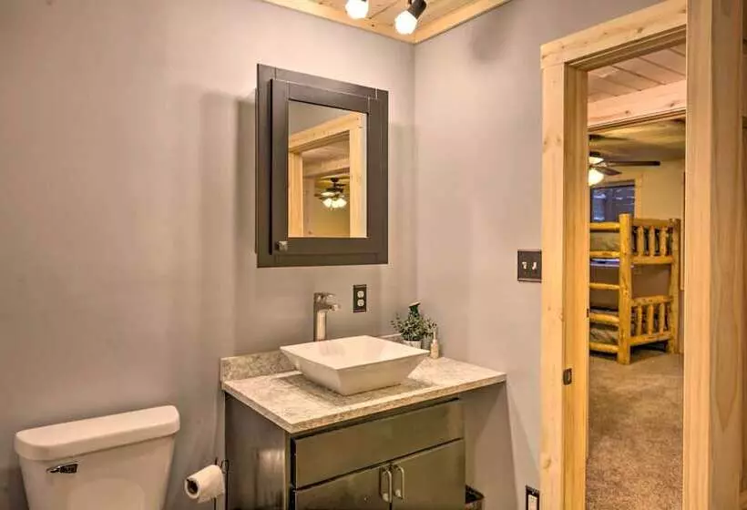 Secluded Traverse City Retreat: 11 Mi To Downtown!