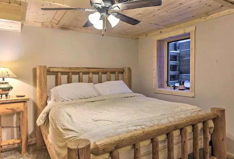 Secluded Traverse City Retreat: 11 Mi To Downtown!