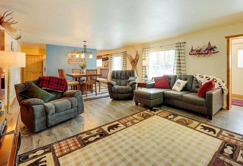 Single Story Soldotna Home Near The Kenai River!