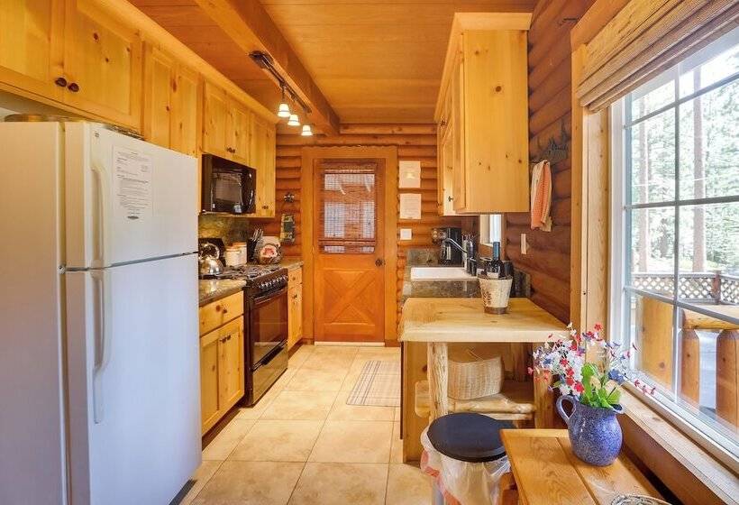 Authentic Log Cabin W/ Hot Tub In South Lake Tahoe