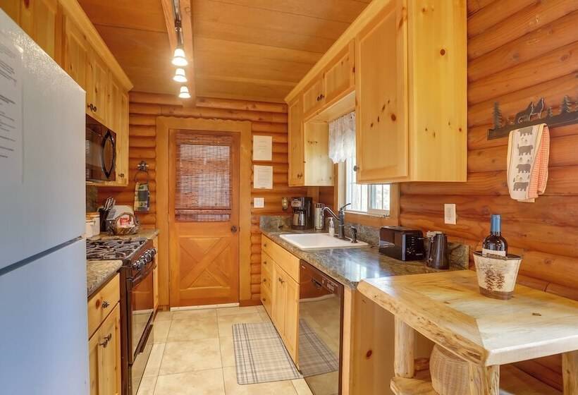 Authentic Log Cabin W/ Hot Tub In South Lake Tahoe