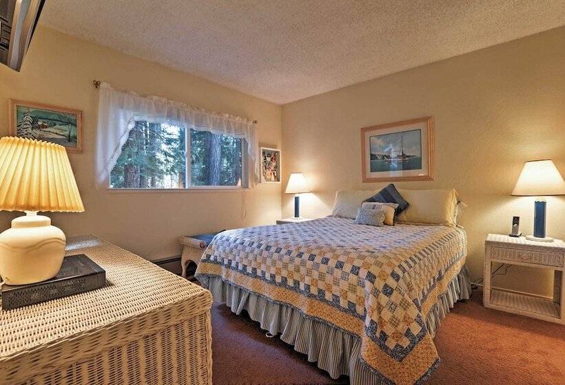 South Lake Tahoe: Spacious House W/ Deck & Grill!