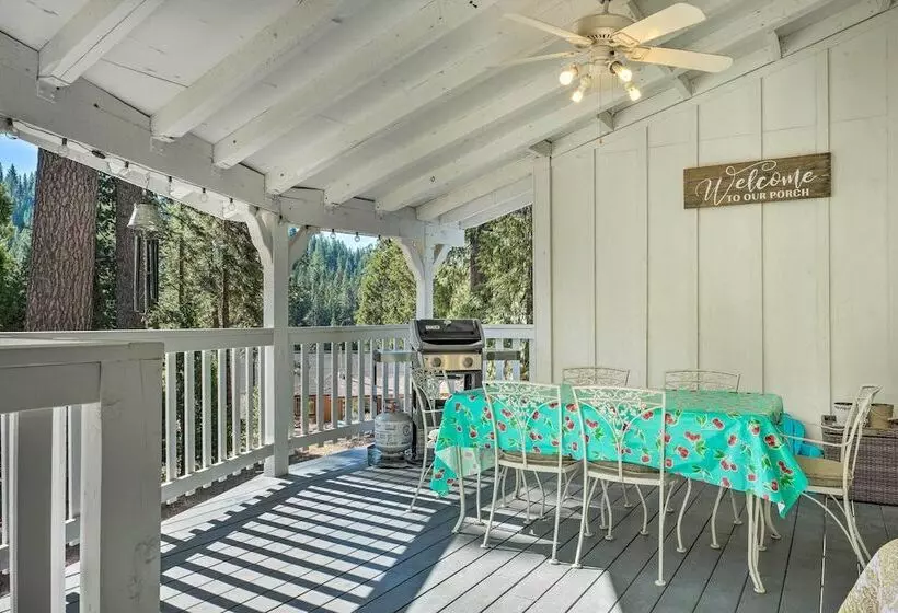 Strawberry Hill Cabin  5 Mi To Skiing And Lake