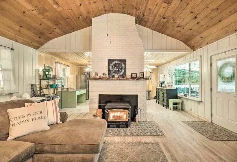 Strawberry Hill Cabin  5 Mi To Skiing And Lake