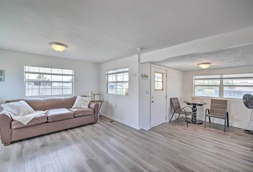 Sunny Hudson Escape W/ Gulf Views & Boat Dock