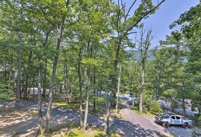 Top Shelf Home W/ Deck: 1 Mi To Ski Slopes!