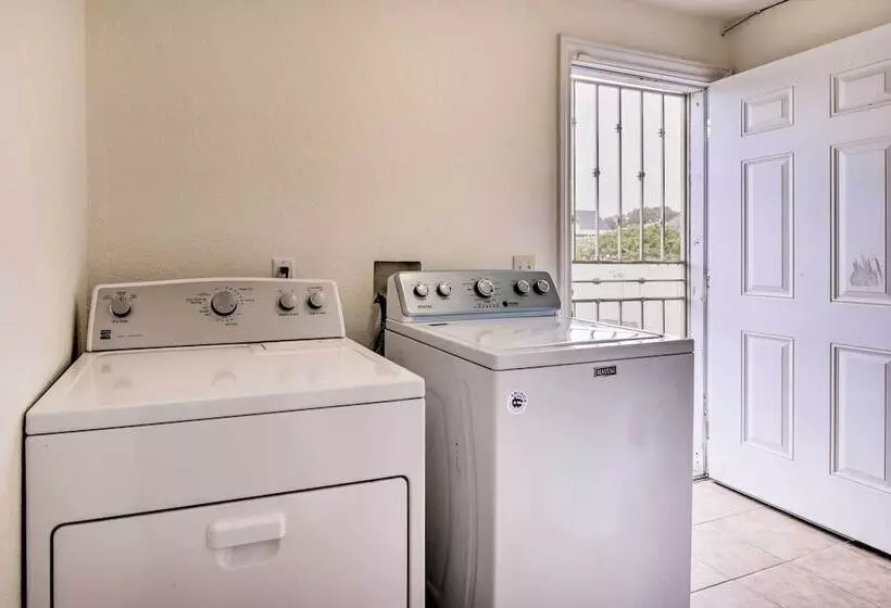 Updated Bay Area Abode Near Beach & Dtwn Sf!