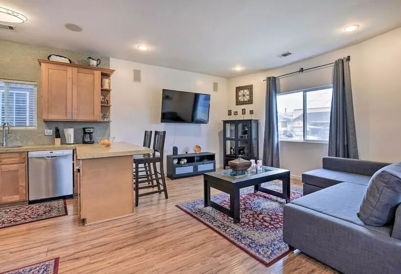 Updated Bay Area Abode Near Beach & Dtwn Sf!