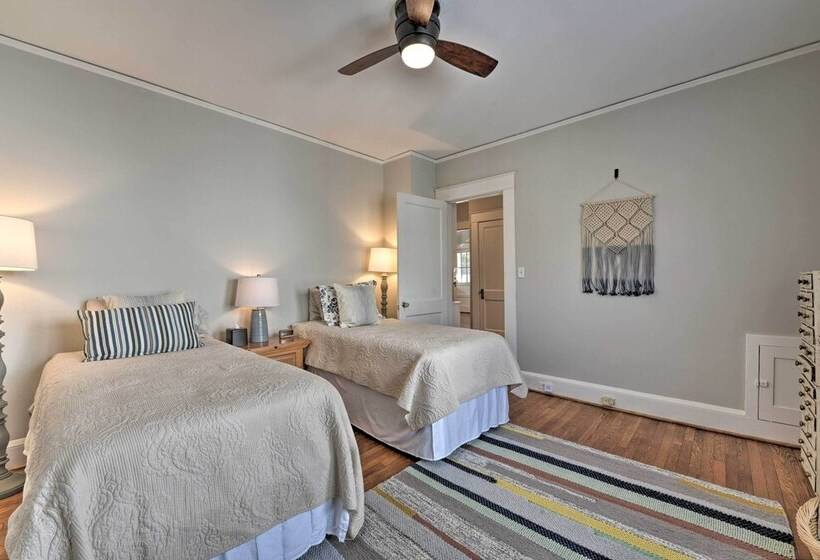 Vintage Chic Cottage < 1 Mile To Unc Greensboro!