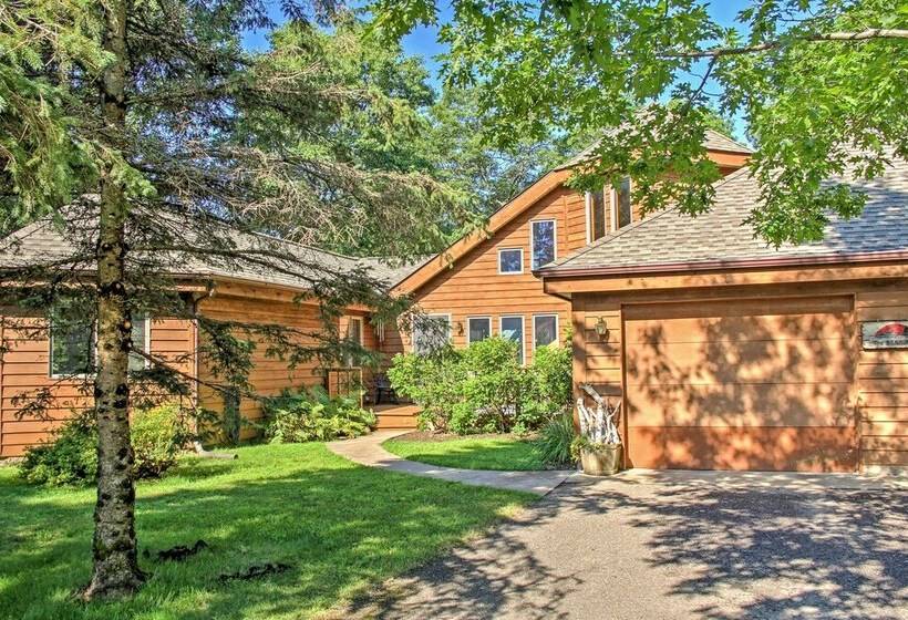 Waterfront Crosslake House: Private Dock & Beach!