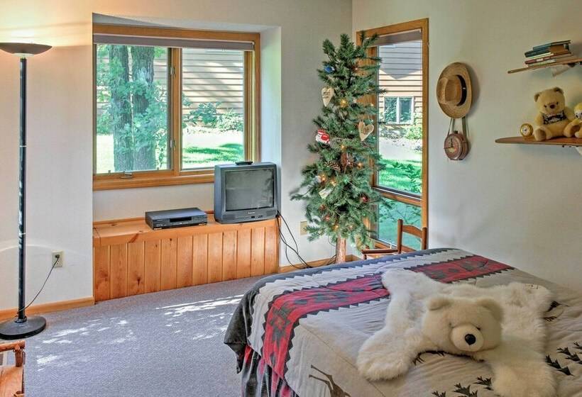 Waterfront Crosslake House: Private Dock & Beach!