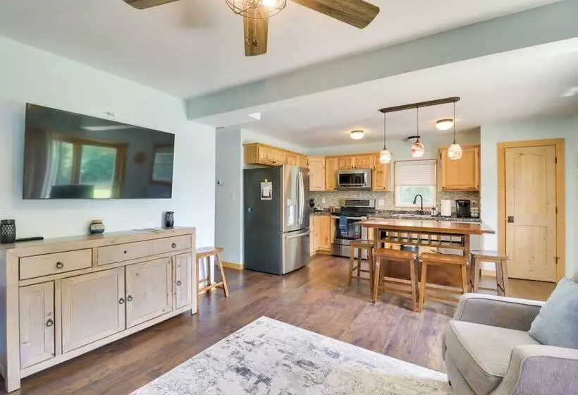 Waterfront, Deck: Peaceful Louisa Cottage Escape