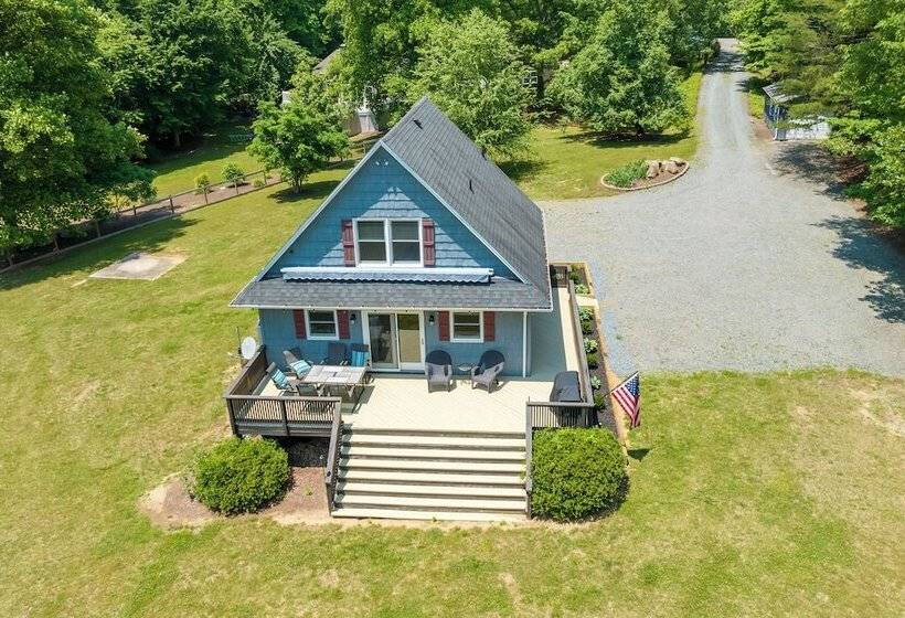 Waterfront, Deck: Peaceful Louisa Cottage Escape