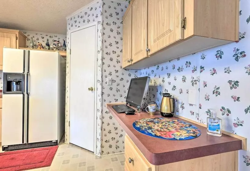 Steps To Pool: Winter Garden House W/ Lanai!