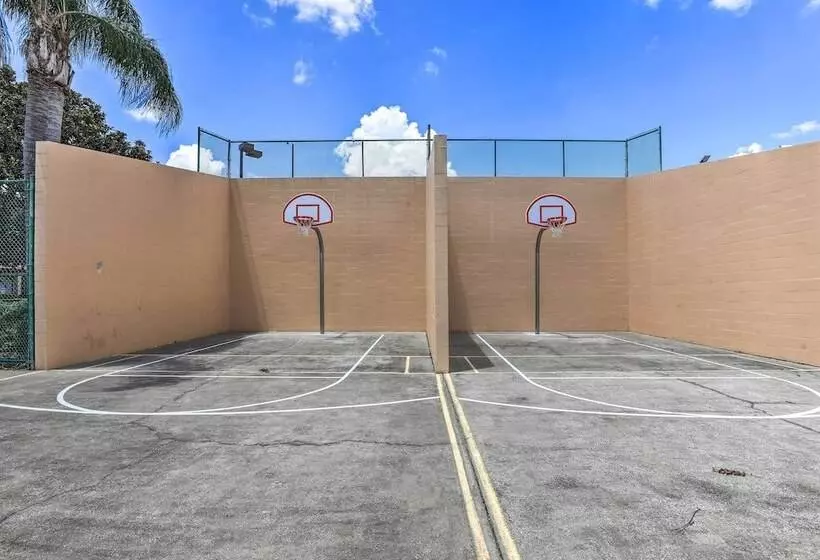 Steps To Pool: Winter Garden House W/ Lanai!