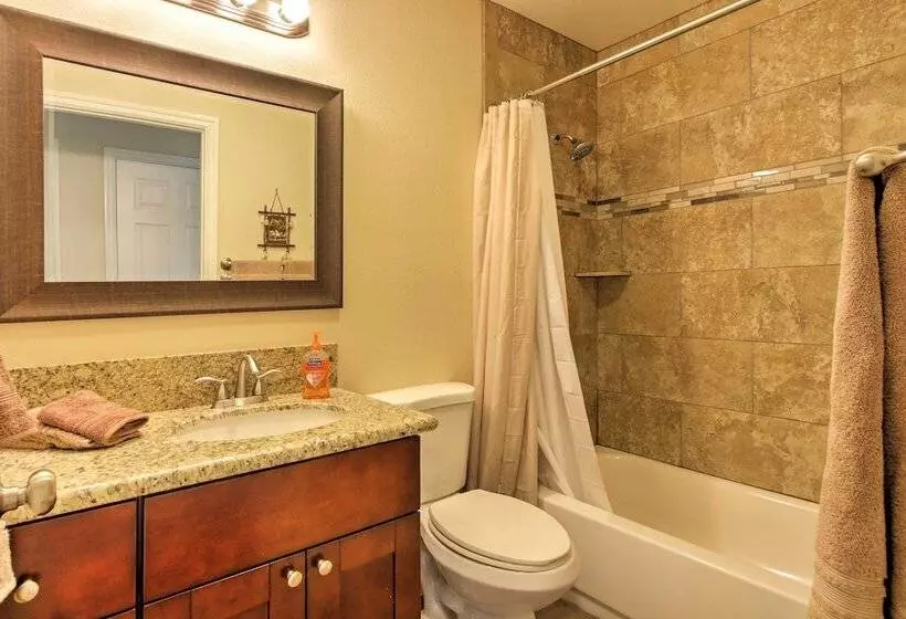065355: Luxury 3 Br Desert Retreat: Near Coachella
