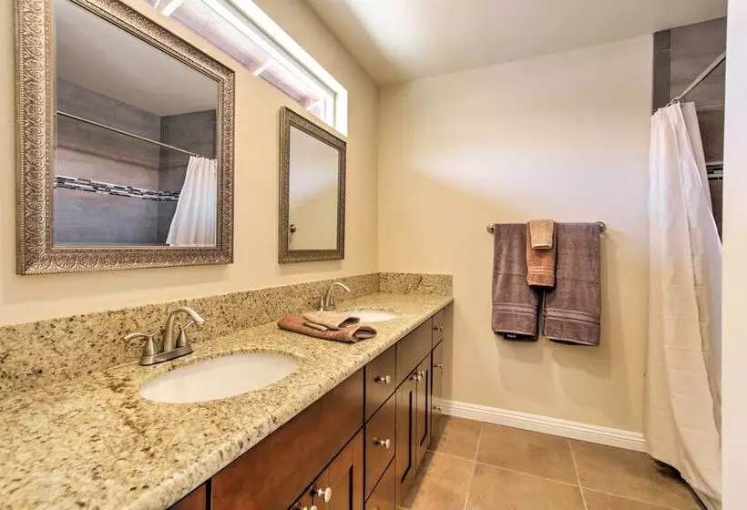 065355: Luxury 3 Br Desert Retreat: Near Coachella
