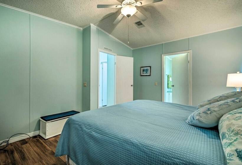 Angler S Getaway: Riverfront Home W/boat Dock