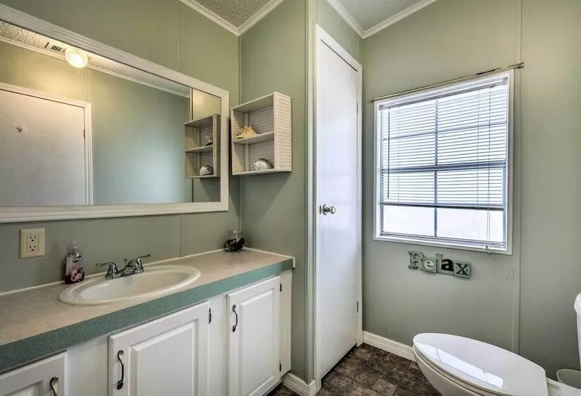 Angler S Getaway: Riverfront Home W/boat Dock