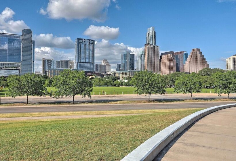 Ideally Located  Austin Oasis  W/ Pool & Hot Tub!