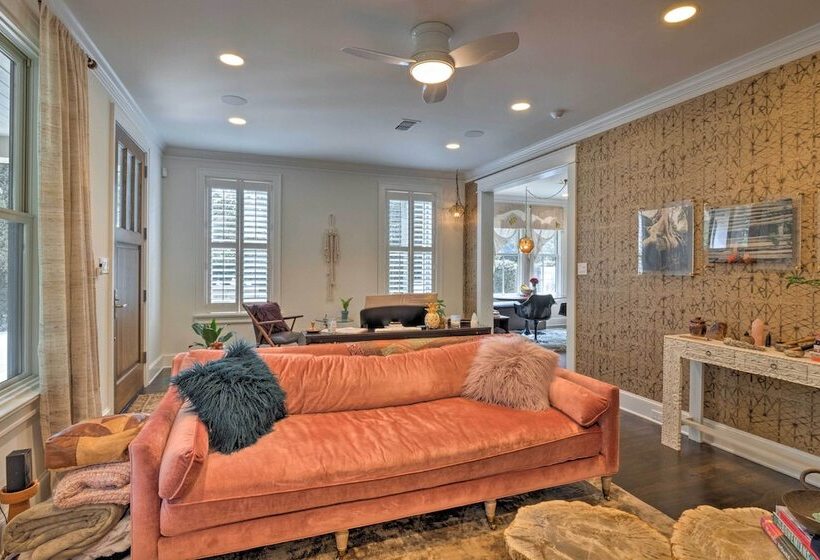 Ideally Located  Austin Oasis  W/ Pool & Hot Tub!