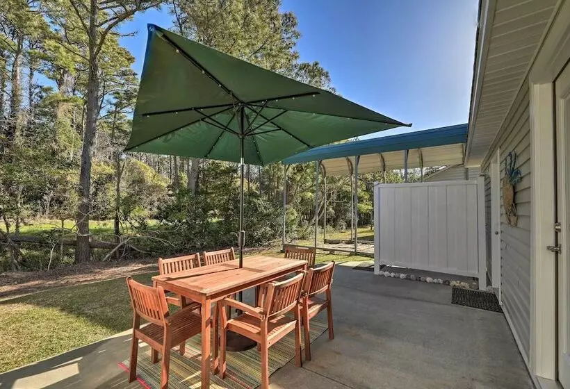 Beaufort Pad W/ Patio: 3 Blocks To Waterfront!