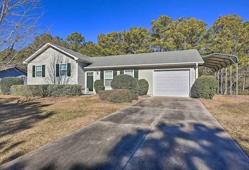 Beaufort Pad W/ Patio: 3 Blocks To Waterfront!