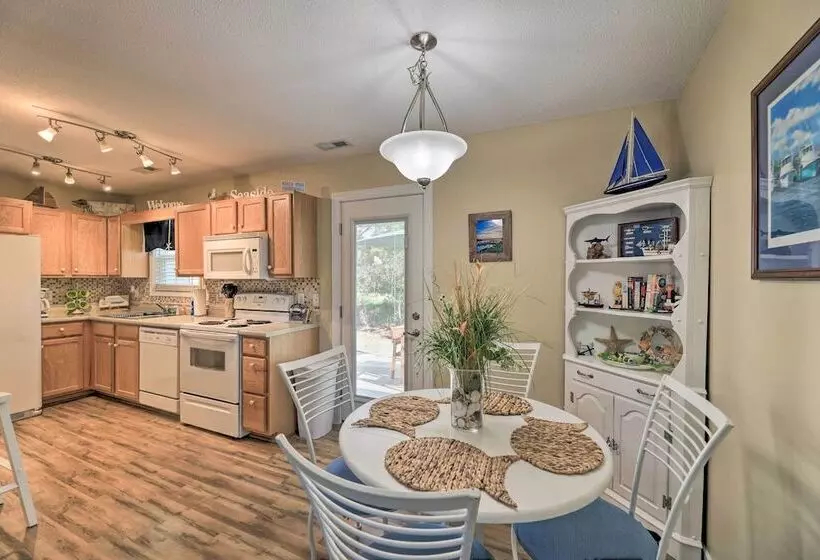 Beaufort Pad W/ Patio: 3 Blocks To Waterfront!