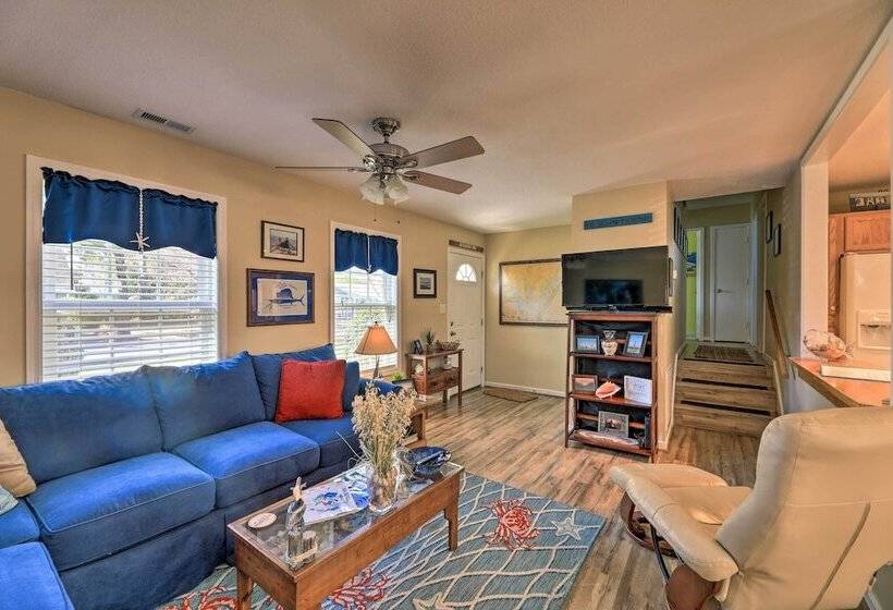 Beaufort Pad W/ Patio: 3 Blocks To Waterfront!