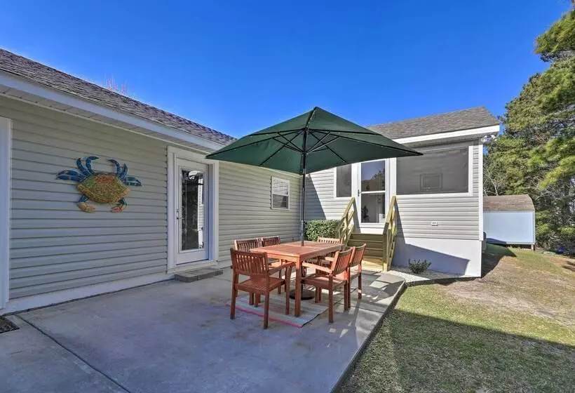 Beaufort Pad W/ Patio: 3 Blocks To Waterfront!