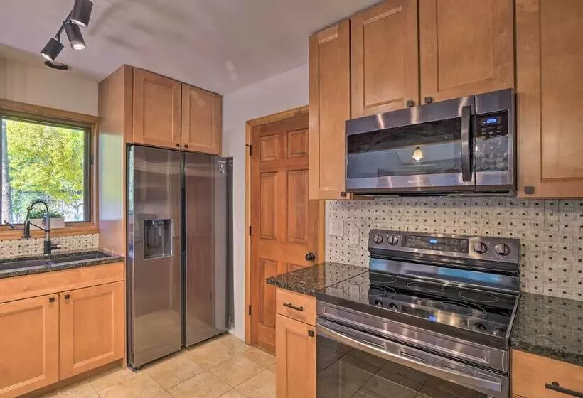 Cozy Blue River Cabin W/ Treehouse: 6 Mi To Skiing