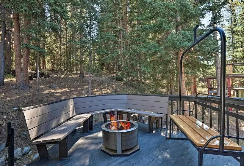 Cozy Blue River Cabin W/ Treehouse: 6 Mi To Skiing