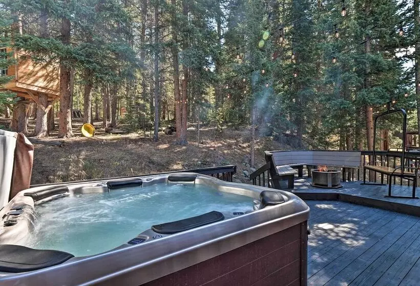 Cozy Blue River Cabin W/ Treehouse: 6 Mi To Skiing