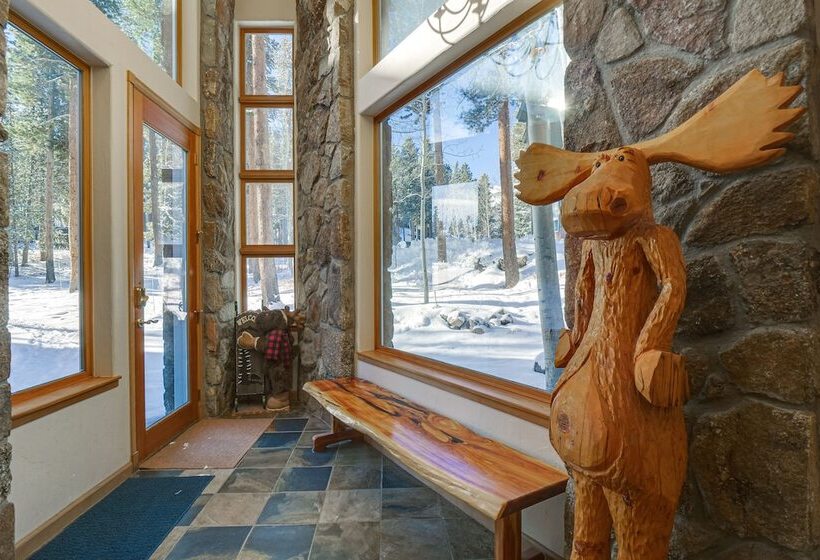 Near Ski Access: Home W/ Hot Tub In Breck!