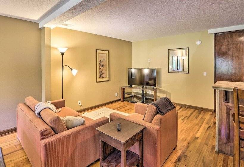 Charming Tallahassee Family Hideaway: 5 Mi To Fsu!