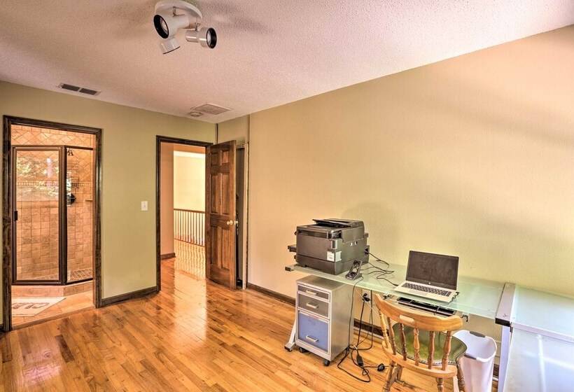 Charming Tallahassee Family Hideaway: 5 Mi To Fsu!