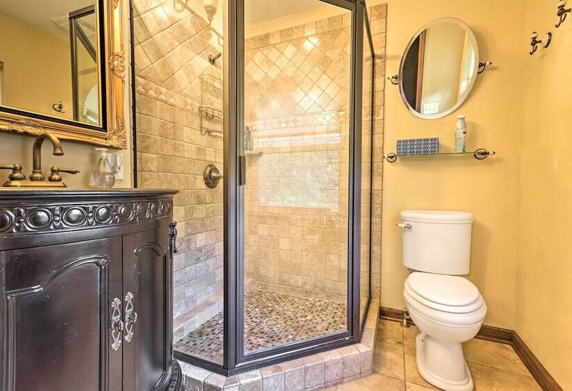 Charming Tallahassee Family Hideaway: 5 Mi To Fsu!