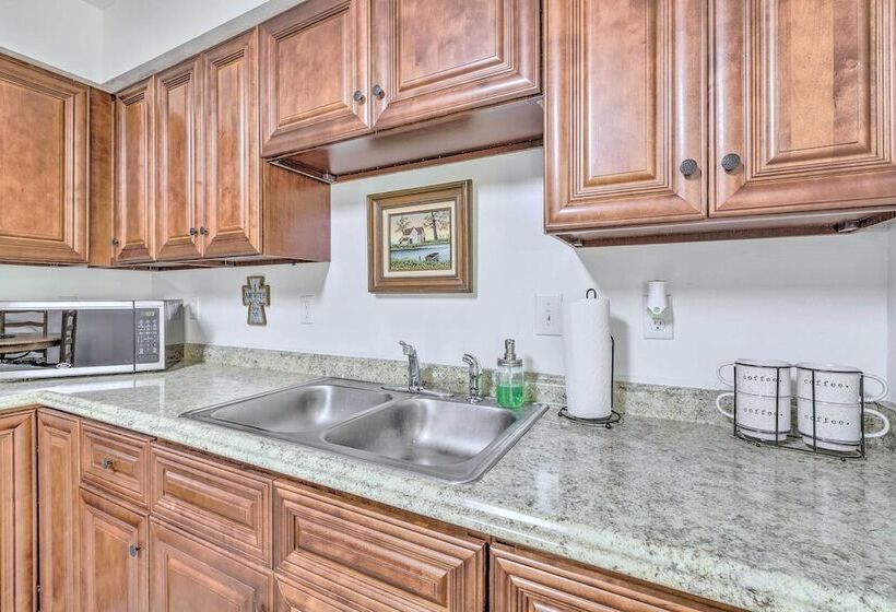 Cozy Home, ~ 8 Mi To World Equestrian Center