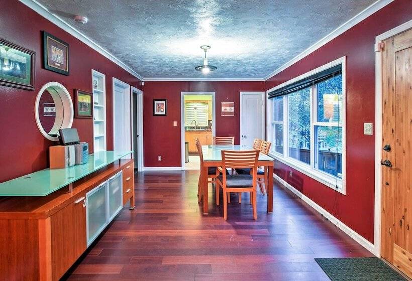 Downtown Anchorage Home, 1 Block To Coastal Trail!